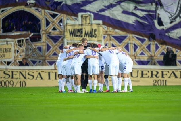 Fußball, DFB-Pokal, 20260902, VfL Osnabrück - FC Bayern München. Im Bild Osnabrück schwört sich ein. Osnabrück Osnatel Arena Niedersachsen Deutschland Copyright: Passion2Press MarkusxFischerx