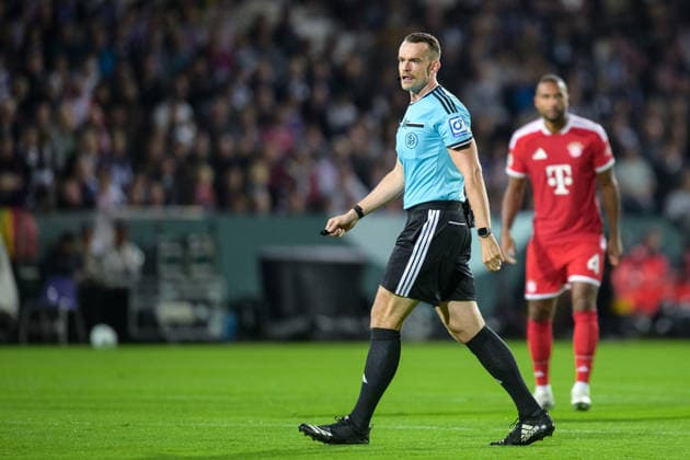 Fußball, DFB-Pokal, 20260902, VfL Osnabrück - FC Bayern München. Im Bild Schiedsrichter Richard HEMPEL. Osnabrück Osnatel Arena Niedersachsen Deutschland *** Soccer, DFB Cup, 20260902, VfL Osnabrück vs. FC Bayern Munich. Pictured: Referee Richard HEMPEL, Osnabrück, Osnatel Arena, Lower Saxony, Germany Copyright: Passion2Press MarkusxFischerx