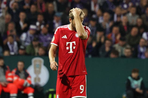 02.09.2026, xrekx, Fussball DFB Pokal 1.Runde, VfL Osnabrueck - FC Bayern München v.l. Harry Kane (FC Bayern Muenchen) Enttäuscht, traurig, frustriert, ratlos, Osnabrueck