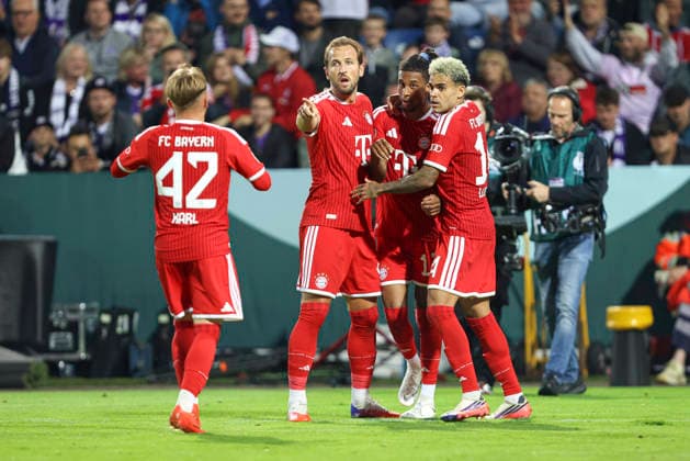 Michael Olise (FC Bayern Muenchen) Torjubel,jubelt mit seiner Mannschaft nach dem Treffer zum 1:3 waehrend des DFB-Pokal Spiels zwichen VfL Osnabrueck v FC Bayern Muenchen, Bremer Bruecke am 02. September 2026 in Osnabrueck, Deutschland. (Foto von Oliver Kaelke DeFodi Images) +++ Michael Olise (FC Bayern Muenchen) celebrates after scoring his team s third goal with teammates during the DFB-Pokal match between VfL Osnabrueck v FC Bayern Muenchen at Bremer Bruecke on September 2, 2026 in Osnabrueck, Germany. (Photo by Oliver Kaelke DeFodi Images) (Photo by Oliver Kaelke DeFodi Images) -