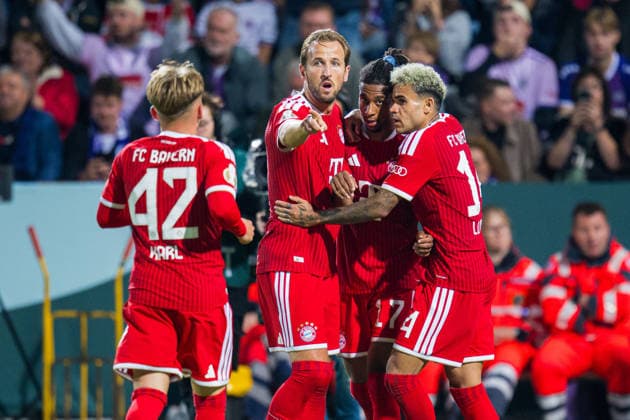 02.09.2026 - Fußball, 2026 2027, DFB-Pokal, 1. Hauptrunde, VfL Osnabrück - FC Bayern München: (2R) Michael Olise (München) jubelt nach seinem Tor zum 1:3 mit (L-R) Lennart Karl (München), Harry Kane (München), Luis Diaz (München) DFB REGULATIONS PROHIBIT ANY USE OF PHOTOGRAPHS AS IMAGE SEQUENCES AND OR QUASI-VIDEO.