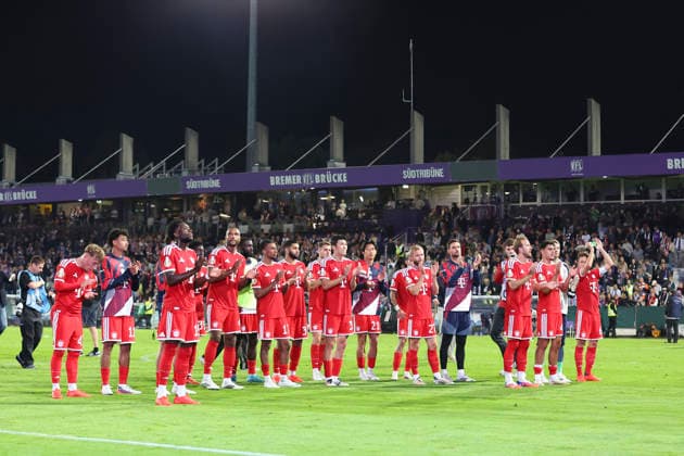 FC Bayern Muenchen Schlussjubel, jubelt nach dem 1:4 Sieg waehrend des DFB-Pokal Spiels zwichen VfL Osnabrueck v FC Bayern Muenchen, Bremer Bruecke am 02. September 2026 in Osnabrueck, Deutschland. (Foto von Oliver Kaelke DeFodi Images) +++ FC Bayern Muenchen celebrate after winning during the DFB-Pokal match between VfL Osnabrueck v FC Bayern Muenchen at Bremer Bruecke on September 2, 2026 in Osnabrueck, Germany. (Photo by Oliver Kaelke DeFodi Images) (Photo by Oliver Kaelke DeFodi Images) -