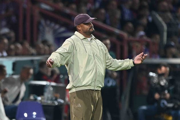 Trainer Vincent KOMPANY (M) Gestik, Geste, gestikuliert, Fussball DFB Pokal, 1. Hauptrunde, VfL Osnabrueck - FC Bayern Muenchen am 02.09.2026 im Stadion an der Bremer Bruecke Osnabrueck Deutschland. DFL DFB regulations prohibit any use of photographs as image sequences and or quasi-video Â