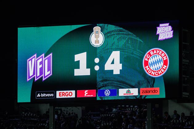 Der Endstand von 1:4 wird auf einer Anzeigetafel angezeigt GER, VfL Osnabrueck vs. FC Bayern Muenchen, Fussball, DFB-Pokal, 1. Runde, Spielzeit 2026 2027, 02.09.2026 DFL Regulations prohibit any use of photographers as image sequences and or quasi-video. GER, VfL Osnabrueck vs. FC Bayern Muenchen, Fussball, DFB-Pokal, 1. Runde, Spielzeit 2026 2027, 02.09.2026 Osnabrueck Copyright: xEibner-Pressefoto JanxRollingerx EP_JSK