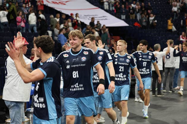 Handball I Herren I Saison 2026 2027 I Bundesliga I 2. Spieltag I Handball Club Hamburg - TVB Stuttgart I 02.09.2026 Die Spieler des Handball Club Hamburg bedanken sich bei den Fans Hamburg Barclaycard Arena Hamburg Deutschland Copyright: xLobeca RalfxHomburgx