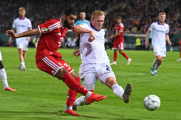 Ismael SAIBARI (M) gegen Niclas WIEMANN (VfL Osnabrueck) Aktion, Zweikampf, Fussball DFB Pokal, 1. Hauptrunde, VfL Osnabrueck - FC Bayern Muenchen 1-4 am 02.09.2026 im Stadion an der Bremer Bruecke Osnabrueck Deutschland. DFL DFB regulations prohibit any use of photographs as image sequences and or quasi-video Â