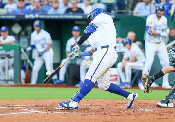 SEP 2, 2026: Kansas City Royals designated hitter Salvador Perez (13) hits a home run in the 1st inning against the Miami Marlins at Kauffman Stadium Kansas City, MO. CSM MLB, Baseball Herren, USA 2026: Marlins Vs Royals Sep 2nd  - ZUMAc04_ 20260902_zma_c04_018 Copyright: xRomanxPunox