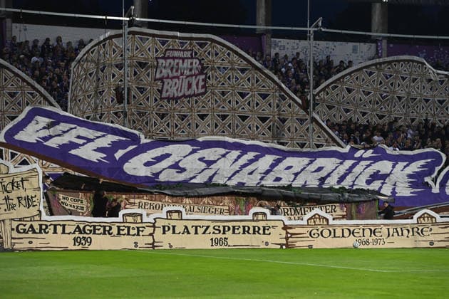 Choreo der VfL Osnabrueck Ultras, Fans, Fanblock, Fussball DFB Pokal, 1. Hauptrunde, VfL Osnabrueck - FC Bayern Muenchen 1-4 am 02.09.2026 im Stadion an der Bremer Bruecke Osnabrueck Deutschland. DFL DFB regulations prohibit any use of photographs as image sequences and or quasi-video Â