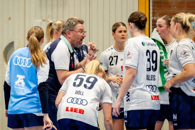 Dortmund, 02.09.2026, Handball, Damen, Bundesliga, 2. Spielatg, BVB Borussia Dortmund - Union Neckarsulm Thomas Zeitz (Trainer Sport-Union Neckarsulm) emotional während einer Auszeit