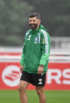 Trainer Miron Muslic (FC Schalke 04) 03.09.2026, Fussball 1. Bundesliga, Saison 2026 2027, Training FC Schalke 04 Gelsenkirchen Trainingsgelände Nordrhein Westfalen Deutschland *** Coach Miron Muslic, FC Schalke 04, September 9, 2026; Soccer, Bundesliga 1; 2026–2027 Season; FC Schalke 04 Training, Gelsenkirchen; Training Facility, North Rhine-Westphalia, Germany Team2