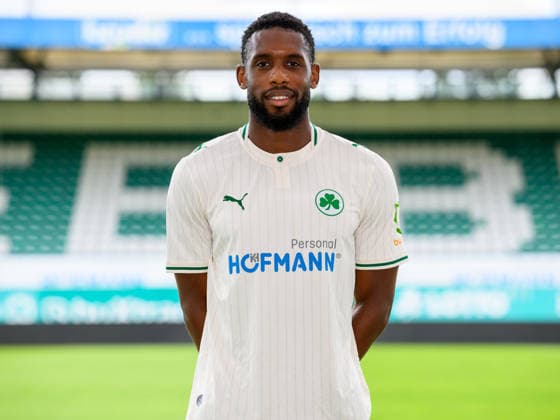 03.09.2026 - SpVgg Greuther Fürth ( Kleeblatt Spielvereinigung ) - 2. BL Fussball Bundesliga - Saison 2026 2027 - Neuzugänge - Fototermin Porträttermin Vorstellung Präsentation Pressetermin - - Einzelbild Einzelfoto Portrait Porträt Kopfbild - Jordan Siebatcheu (9, SpVgg Greuther Fürth ) *** September 3, 2026 SpVgg Greuther Fürth Kleeblatt Spielvereinigung 2nd Division Soccer Bundesliga 2026–2027 Season New Signings Photo Op Portrait Session Introduction Presentation Press Conference Single Image Individual Photo Portrait Headshot Jordan Siebatcheu 9, SpVgg Greuther Fürth