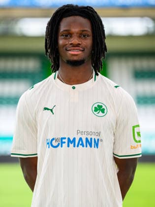 03.09.2026 - SpVgg Greuther Fürth ( Kleeblatt Spielvereinigung ) - 2. BL Fussball Bundesliga - Saison 2026 2027 - Neuzugänge - Fototermin Porträttermin Vorstellung Präsentation Pressetermin - - Einzelbild Einzelfoto Portrait Porträt Kopfbild - Hendry Blank (34, SpVgg Greuther Fürth ) *** September 3, 2026 SpVgg Greuther Fürth Kleeblatt Spielvereinigung 2nd Division Soccer Bundesliga 2026–2027 Season New Signings Photo Op Portrait Session Introduction Presentation Press Conference Single Image Individual Photo Portrait Headshot Hendry Blank 34, SpVgg Greuther Fürth