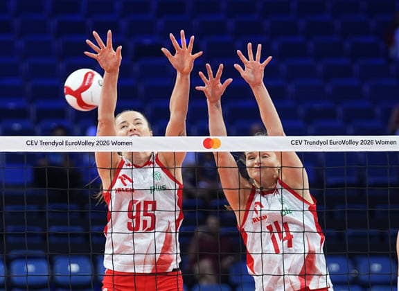 Poland v Netherlands - CEV EuroVolley 2026 ISTANBUL, TURKIYE - SEPTEMBER 3: Magdalena Jurczyk (95) of Poland in action against Monika Lampkowska (14) of Netherlands during the CEV Women s European Volleyball Championship quarterfinal match between Poland and the Netherlands at Sinan Erdem Sports Hall in Istanbul, Turkiye, on September 3, 2026. Esra Bilgin Anadolu Istanbul Turkey. Editorial use only. Please get in touch for any other usage.  Copyright: x2026xAnadoluxEsraxBilginx