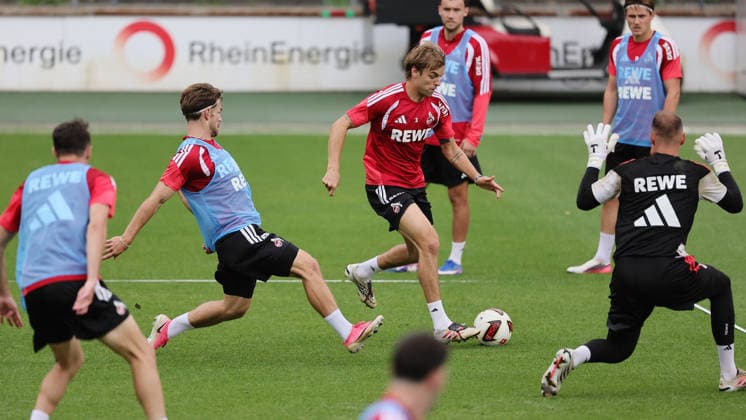 Training, 1. FC Köln, Mitte: Borna Sosa (1. FC Köln), 03.09.2026, Bild: *** Local Caption *** *** Sports Training, 1. FC Köln, Borna Sosa (center) 1. FC Köln, September 3, 2026, Image *** Local Caption ***