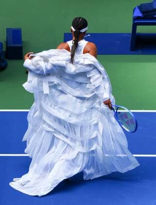 Naomi Osaka walks on to court ahead of her second round match against Katerina Siniakova 2026 US Open, Day Five, USTA Billie Jean King National Tennis Center, New York, USA - 03 Sep 2026New York USTA Billie Jean King National T New York (NY) United States of America EDITORIAL USE ONLY No use with unauthorised audio, video, data, fixture lists, club league logos or live services. Online in-match use limited to 120 images, no video emulation. No use in betting, games or single club league player publications. Copyright: xJavierxGarcia Shutterstockx 17132980i