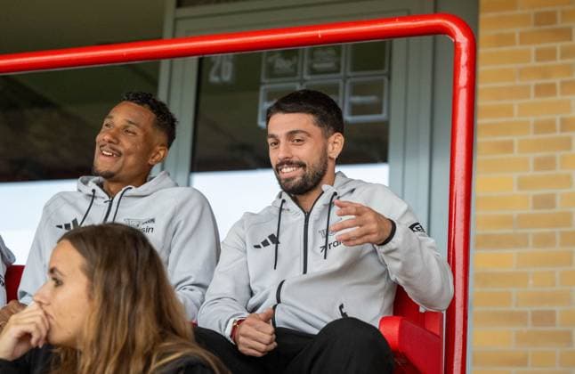 Fußball, Herren, Saison 2026 2027, 1. Bundesliga, 1. FC Union Berlin, Ordentliche Mitgliederversammlung im Stadion An der Alten Försterei, im Bild: v. l. Felix Uduokhai (1. FC Union Berlin), Kastriot Imeri (1. FC Union) auf der Tribüne, 03.09.2026, *** Soccer, Men s, 2026–2027 Season, Bundesliga 1, 1. FC Union Berlin, Annual General Meeting at the An der Alten Försterei Stadium; pictured from left: Felix Uduokhai of 1. FC Union Berlin and Kastriot Imeri of 1. FC Union in the stands, September 3, 2026, Copyright: xMatthiasxKochx