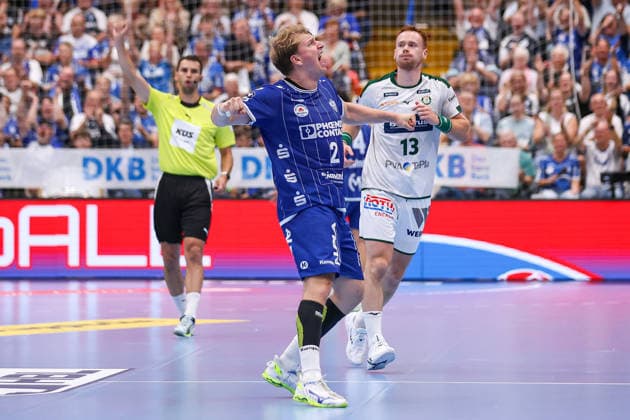 2026.09.03, xkwix, Handball, Handball-Bundesliga, TBV Lemgo Lippe - HSG Wetzlar, PHOENIX CONTACT arena, 2.Spieltag, Saison 2026 2027: Lukas Hutecek (TBV Lemgo Lippe 2) jubelt sehr im Hintergrund Tomas Piroch (HSG Wetzlar 13) enttaeuscht Photo: xKamilxWilkowskixPressefotoKochx Nordrhein-Westfalen Deutschland