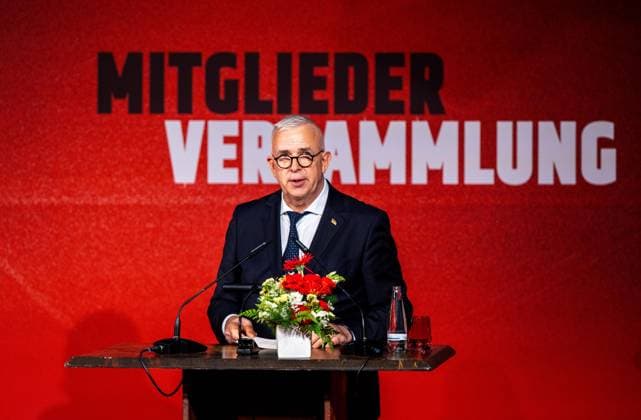 Fußball, Herren, Saison 2026 2027, 1. Bundesliga, 1. FC Union Berlin, Ordentliche Mitgliederversammlung im Stadion An der Alten Försterei, im Bild: Präsident Dirk Zingler (1. FC Union), 03.09.2026, *** Soccer, Men s, 2026–2027 Season, Bundesliga 1, 1. FC Union Berlin, Annual General Meeting at the An der Alten Försterei Stadium; pictured: 1. FC Union President Dirk Zingler, September 3, 2026, Copyright: xMatthiasxKochx