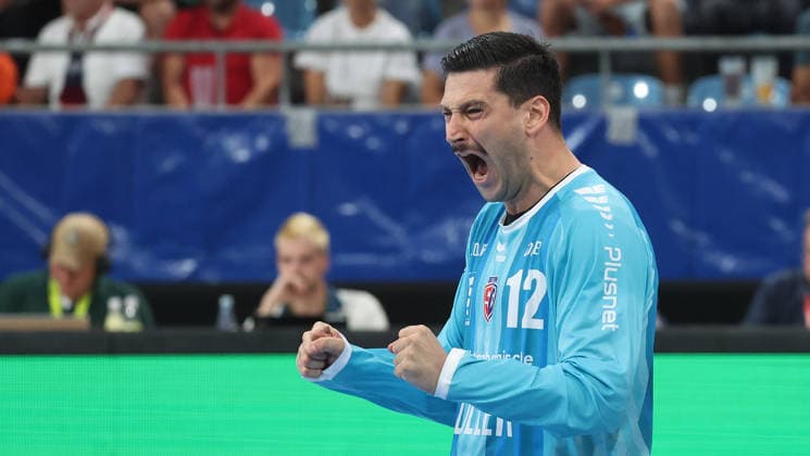Bietigheim , Handball Opel-HBL , SG BBM Bietigheim vs. THW Kiel , Martin Tomovski ( BBM )