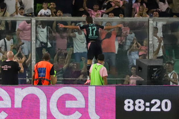 IPA88077065 - Dennis Johnsen (Palermo F.C.) celebrates after scoring a goal during the Coppa Italia Round of 16 match between Palermo F.C. and Mantova 1911 at the Renzo Barbera Stadium in Palermo, Italy, on September 3, 2026.  Copyright: xVincenzoxOrlando IPAxSportx xx 88077065