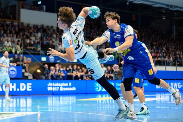 Magnus Grupe (HBW Balingen Weilstetten, 08), Tillman Leu (ThSV Eisenach, 99) GER, ThSV Eisenach gegen HBW Balingen-Weilstetten, 1. Opel Handballbundesliga, Handball, 2. Spieltag, Saison 2026 2027, 03.09.2026 GER, ThSV Eisenach gegen HBW Balingen-Weilstetten, 1. Opel Handballbundesliga, Handball, 2. Spieltag, Saison 2026 2027, 03.09.2026 Eisenach *** Magnus Grupe, HBW Balingen Weilstetten, 08; Tillman Leu, ThSV Eisenach, 99 GER; ThSV Eisenach vs. HBW Balingen Weilstetten, 1 Opel Handball Bundesliga, Handball, Matchday 2, 2026–2027 Season, September 3, 2026 GER, ThSV Eisenach vs. HBW Balingen Weilstetten, 1st Opel Handball Bundesliga, Handball, Matchday 2, 2026–2027 season, September 3, 2026 Eisenach Copyright: xMartinxHerbstx