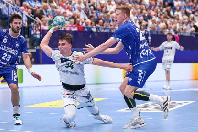2026.09.03, xkwix, Handball, Handball-Bundesliga, TBV Lemgo Lippe - HSG Wetzlar, PHOENIX CONTACT arena, 2.Spieltag, Saison 2026 2027: Paul Kompenhans (HSG Wetzlar 34) am Boden im Zweikampf gegen Niels Versteijnen (TBV Lemgo Lippe 25) beim Torwurf Photo: xKamilxWilkowskixPressefotoKochx Nordrhein-Westfalen Deutschland