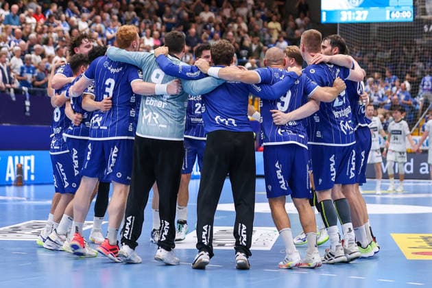 2026.09.03, xkwix, Handball, Handball-Bundesliga, TBV Lemgo Lippe - HSG Wetzlar, PHOENIX CONTACT arena, 2.Spieltag, Saison 2026 2027: Die Mannschaft aus Lemgo im Kreis Photo: xKamilxWilkowskixPressefotoKochx Nordrhein-Westfalen Deutschland