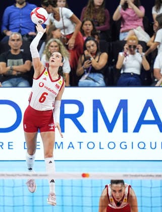 Turkiye v Germany - CEV EuroVolley 2026 ISTANBUL, TURKIYE - SEPTEMBER 3: Turkiye s Saliha Sahin (6) is seen during the CEV Women s European Volleyball Championship quarterfinal match between Turkiye and Germany at Sinan Erdem Sports Hall in Istanbul, Turkiye, on September 3, 2026. Esra Bilgin Anadolu Istanbul Turkey. Editorial use only. Please get in touch for any other usage.  Copyright: x2026xAnadoluxEsraxBilginx
