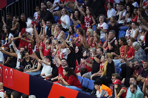 Turkiye v Germany - CEV EuroVolley 2026 ISTANBUL, TURKIYE - SEPTEMBER 3: Turkiye supporters cheer for the national team, Nationalteam during the CEV Women s European Volleyball Championship quarterfinal match between Turkiye and Germany at Sinan Erdem Sports Hall in Istanbul, Turkiye, on September 3, 2026. Esra Bilgin Anadolu Istanbul Turkey. Editorial use only. Please get in touch for any other usage.  Copyright: x2026xAnadoluxEsraxBilginx