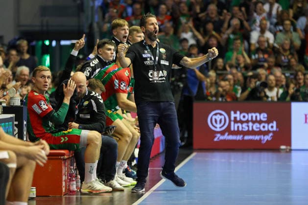 03.09.2026, xgox, Handball - Opel HBL SC Magdeburg - Füchse Berlin emspor, v.l. Bennet Wiegert (Magdeburg, Trainer) Jubel, Torjubel, jubelt ueber das Tor, celebrate the goal, celebration Magdeburg