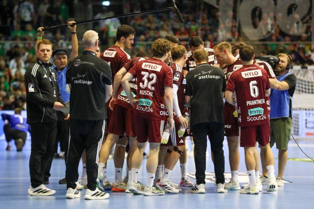 03.09.2026, xgox, Handball - Opel HBL SC Magdeburg - Füchse Berlin emspor, v.l. Berlin im Mannschaftskreis Magdeburg