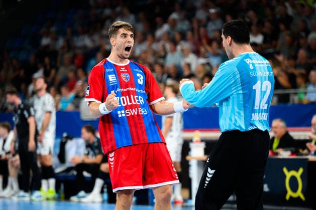 Bietigheim: HBL - 26 27 - SG BBM Bietigheim - THW Kiel v.li. Nikola Vlahovic (Bietigheim), Torhueter Martin Tomovski (Bietigheim) Jubel Freude Emotion Bietigheim-Bissingen Egetrans Arena Baden-Württemberg Deutschland