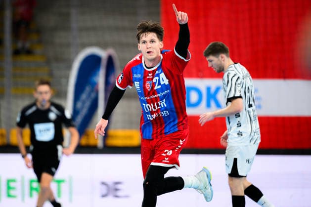 Bietigheim: HBL - 26 27 - SG BBM Bietigheim - THW Kiel Maxim Orlov (Bietigheim) Jubel Freude Emotion Bietigheim-Bissingen Egetrans Arena Baden-Württemberg Deutschland
