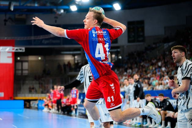Bietigheim: HBL - 26 27 - SG BBM Bietigheim - THW Kiel Till Hermann (Bietighiem) Bietigheim-Bissingen Egetrans Arena Baden-Württemberg Deutschland