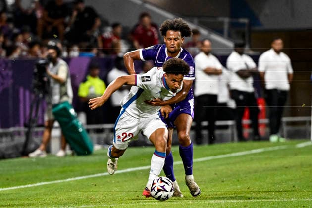 FOOTBALL : Toulouse vs Lille - 3eme Journee de Ligue 1 McDonald S - Toulouse - 03 09 2026 Tiago Carvalho (losc) vs Orlando (tfc) Toulouse  Copyright: xThierryxBretonx