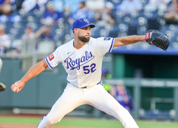 SEP 3, 2026: Kansas City Royals starting pitcher Michael Wacha (52) throws a pitch in the 2nd inning against the Miami Marlins at Kauffman Stadium Kansas City, MO. CSM Kansas City United States - ZUMAc04_ 20260903_zma_c04_160 Copyright: xRomanxPunox