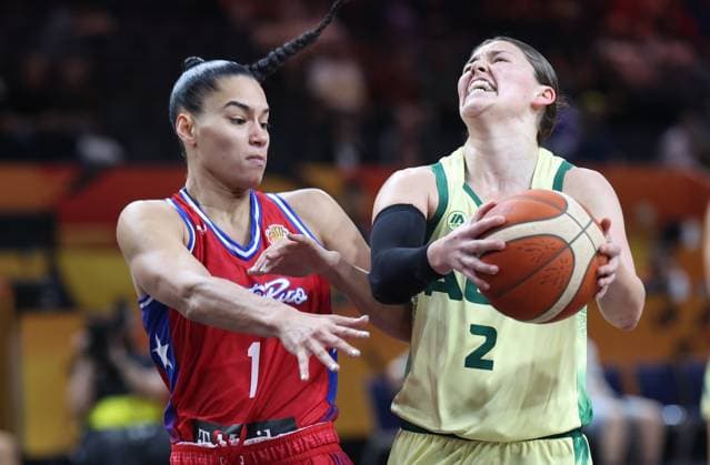 Puerto Rico™ Tayra Melendez and Australia™ Jade Melbourne fight for the ball during a game between the national teams of Australia and Puerto Rico, game 1 of the group phase at the FIBA Women s Basketball World Cup, on Friday 4 September 2026, in Berlin, Germany. The FIBA Women s Basketball World Cup takes place in Berlin from 4 to 23 September 2026. VIRGINIExLEFOUR  x185214052x