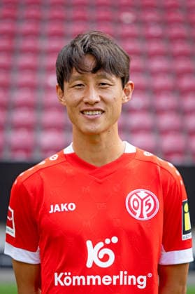 Fussball - Porträttermin 2026 2027 - 1. FSV Mainz 05 - 03.09.26, Jae-sung Lee - 1. FSV Mainz 05, 1.BL, Porträttermin 2026 2027, - *** Soccer Profile Session 2026 2027 1 FSV Mainz 05 03 09 26, Jae-sung Lee 1 FSV Mainz 05, 1 Bundesliga, Profile Session 2026 2027,