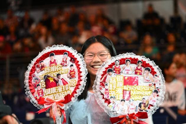 USA v China - FIBA Women s Basketball World Cup 2026 BERLIN, GERMANY - SEPTEMBER 04 : Supporters and fans of China during the FIBA Women s Basketball World Cup group D phase match between United States of America and China in Berlin on September 4, 2026 in Berlin, Germany, 04 09 2026 Berlin Germany  Copyright: xVincentxKalutx