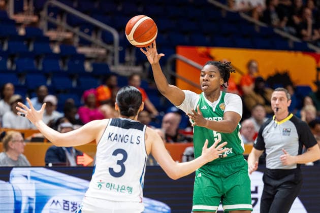 Jordan Obi (Nigeria, 05) Pass, Leeseul Kang (Korea, 03), GER, Korea vs. Nigeria, Basketball, FIBA Women s World Cup 2026, Gruppenphase, Spieltag 1, 04.09.2026 GER, Korea vs. Nigeria, Basketball, FIBA Women s World Cup 2026, Spieltag 1, 04.09.2026 Berlin Copyright: xEibner-Pressefoto MaxxVincenx EP_MVN