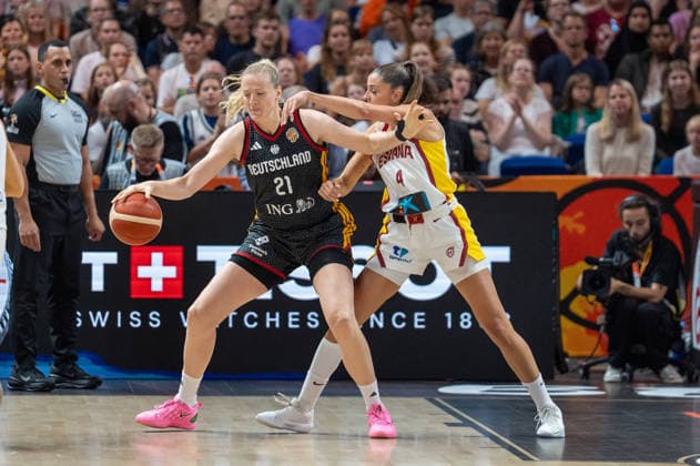 Deutschland: Basketball, FIBA Women™s World Cup, Deutschland vs. Spanien am 04.09.2026 in Berlin (Berlin Arena): Marie Guelich (Deutschland, 21) am Ball *** German Basketball, FIBA Women’s World Cup, Germany vs. Spain on September 4, 2026, in Berlin at the Berlin Arena; Marie Guelich, Germany, No. 21, on the ball Copyright: xSvenxHeidmannx