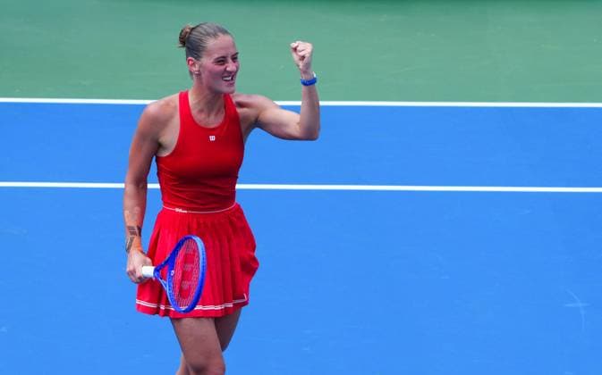 Marta Kostyuk celebrates winning her third round match against Ekaterina Alexandrova 2026 US Open, Day Six, USTA Billie Jean King National Tennis Center, New York, USA - 04 Sep 2026New York USTA Billie Jean King National T New York (NY) United States of America EDITORIAL USE ONLY No use with unauthorised audio, video, data, fixture lists, club league logos or live services. Online in-match use limited to 120 images, no video emulation. No use in betting, games or single club league player publications.  Copyright: xJavierxGarcia Shutterstockx 17133421v