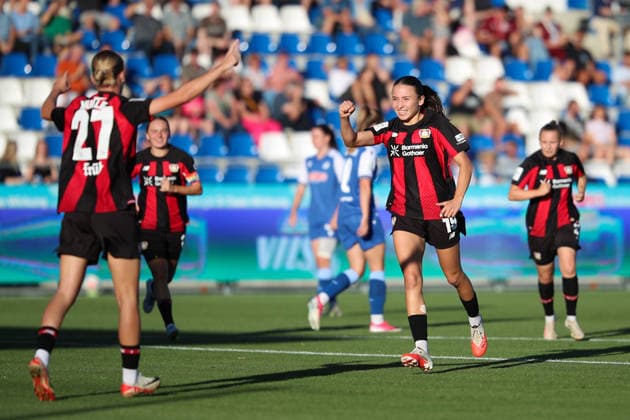 Loreen Bender (Bayer 04 Leverkusen, 19) jubelt mit Marlene Mueller (Bayer 04 Leverkusen, 27), GER, TSG 1899 Hoffenheim vs. Bayer 04 Leverkusen, Fussball, Google Pixel Frauen-Bundesliga, 3. Spieltag, 2026 2027, 04.09.2026, DFL REGULATIONS PROHIBIT ANY USE OF PHOTOGRAPHS AS IMAGE SEQUENCES AND OR QUASI-VIDEO, GER, TSG 1899 Hoffenheim vs. Bayer 04 Leverkusen, Fussball, Google Pixel Frauen-Bundesliga, 3. Spieltag, 2026 2027, 04.09.2026 Hoffenheim *** Loreen Bender (Bayer 04 Leverkusen, 19) celebrates with Marlene Mueller (Bayer 04 Leverkusen, 27), GER, TSG 1899 Hoffenheim vs. Bayer 04 Leverkusen, Soccer, Google Pixel Women’s Bundesliga, Matchday 3, 2026–2027, April 9, 2026, DFL regulations prohibit any use of photographs as image sequences and or quasi-video, GER, TSG 1899 Hoffenheim vs. Bayer 04 Leverkusen, Soccer, Google Pixel Women’s Bundesliga, Matchday 3, 2026–2027, September 4, 2026, Hoffenheim Copyright: xEibner-Pressefoto JanxPrihodax EP_JPA
