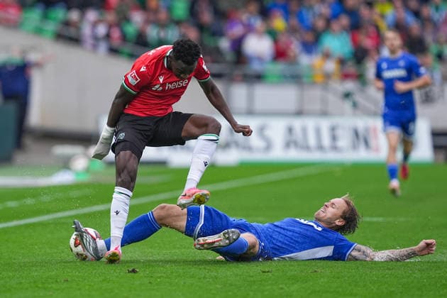 04.09.2026, xydrx, Herren, Fußball, 2.Bundesliga, Hannover 96 - Karlsruher SC, Saison 2026 2027, Heinz von Heiden Arena: Mustapha Bundu (Hannover 96, 7) im Zweikampf gegen Marcel Franke (Karlsruher SC, 28) DFB regulations prohibit any use of photographs as image sequences and or quasi-video. *** September 4, 2026, xydrx, Men s, Soccer, 2. Bundesliga, Hannover 96 vs. Karlsruher SC, 2026–2027 Season, Heinz von Heiden Arena: Mustapha Bundu (Hannover 96) in a tackle against Marcel Franke (Karlsruher SC), 7; 28. DFB regulations prohibit any use of photographs as image sequences and or quasi-video Copyright: HMBxMedia YannisxDreimann