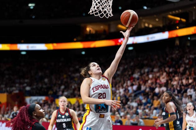 Paula Ginzo (Spanien, 20) beim Korbleger, GER, Spanien vs. Deutschland, Basketball, FIBA Women s World Cup 2026, Gruppenphase, Spieltag 1, 04.09.2026 GER, Spanien vs. Deutschland, Basketball, FIBA Women s World Cup 2026, Spieltag 1, 04.09.2026 Berlin *** Paula Ginzo of Spain, age 20, making a layup, GER, Spain vs. Germany, Basketball, 2026 FIBA Women’s World Cup, Group Stage, Matchday 1, September 4, 2026, GER, Spain vs. Germany, Basketball, 2026 FIBA Women’s World Cup, Matchday 1, September 4, 2026, Berlin Copyright: xEibner-Pressefoto MaxxVincenx EP_MVN