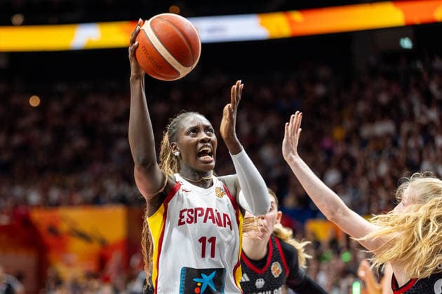 Awa Fam (Spanien, 11) beim Korbleger, GER, Spanien vs. Deutschland, Basketball, FIBA Women s World Cup 2026, Gruppenphase, Spieltag 1, 04.09.2026 GER, Spanien vs. Deutschland, Basketball, FIBA Women s World Cup 2026, Spieltag 1, 04.09.2026 Berlin *** Awa Fam Spain, 11 on a layup, GER, Spain vs. Germany, Basketball, 2026 FIBA Women’s World Cup, Group Stage, Matchday 1, September 4, 2026, Germany, Spain vs. Germany, Basketball, 2026 FIBA Women’s World Cup, Matchday 1, September 4, 2026, Berlin Copyright: xEibner-Pressefoto MaxxVincenx EP_MVN