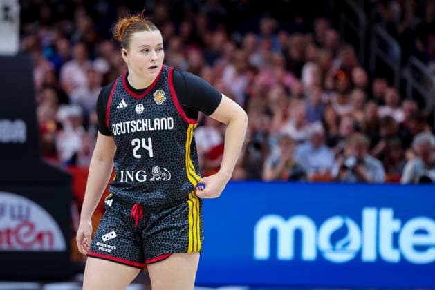 Lina Sontag (Germany) looks dejected during the FIBA Women s Basketball World Cup Germany 2026 group match between Spain and Germany at Berlin Arena on September 4, 2026 in Berlin, Germany. (Photo by Marco Steinbrenner DeFodi Images) - *** Lina Sontag of Germany looks dejected during the FIBA Women s Basketball World Cup Germany 2026 group match between Spain and Germany at the Berlin Arena on September 4, 2026, in Berlin, Germany. Photo by Marco Steinbrenner, DeFodi Images