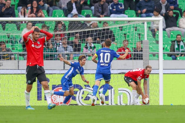 04.09.2026, xtgx, Fussball - 2.Bundesliga Hannover 96 - Karlsruher SC emspor, v.l. Tor zum 1:1 durch Shio Fukuda (Karlsruhe, 13) (DFL DFB REGULATIONS PROHIBIT ANY USE OF PHOTOGRAPHS as IMAGE SEQUENCES and or QUASI-VIDEO) Hannover *** September 4, 2026, xtgx, Soccer 2. Bundesliga Hannover 96 vs. Karlsruher SC emspor, from left: Shio Fukuda scores the 1-1 goal for Karlsruhe, 13 DFL DFB REGULATIONS PROHIBIT ANY USE OF PHOTOGRAPHS as IMAGE SEQUENCES and or QUASI-VIDEO Hannover