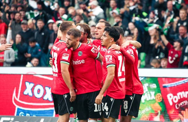 Deutschland: Fussball 2.Bundesliga 2026 2027, 4. Spieltag - Hannover 96 vs Karlsruher SC - Heinz von Heiden Arena Stadion (Hannover): Tor und Torjubel zum Marcel Hartel (Hannover 96, 10) Husseyn Chakroun (Hannover 96, 14) Stefan Teitur ÃžorÃ°arson Stefan Teitur Thordarson (Hannover 96, 23) Waniss TaÃ¯bi Waniss Taibi (Hannover 96, 8) *** Germany Soccer 2. Bundesliga 2026–2027, Matchday 4: Hannover 96 vs. Karlsruher SC at Heinz von Heiden Arena Stadium in Hannover—Goals and goal celebrations: Marcel Hartel (Hannover 96), 10 Husseyn Chakroun (Hannover 96), 14 Stefan Teitur Ørðarson (Hannover 96), 23 Waniss Taïbi (Hannover 96), 8 Copyright: xAymanxAlahmedx