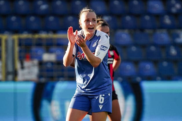 Deutschland: Fussball Saison 2026 2027 , Google Pixel Frauen-Bundesliga , 3. Spieltag , TSG 1899 Hoffenheim Frauen vs. Bayer 04 Leverkusen Frauen - Dietmar-Hopp-Stadion (Hoffenheim) : Vanessa Diehm (TSG Hoffenheim, 6) Geste, Gestik, Emotion Hoffenheim Dietmar-Hopp-Stadion Deutschland Germany *** Germany Soccer Season 2026–2027, Google Pixel Women s Bundesliga, Matchday 3, TSG 1899 Hoffenheim Women vs. Bayer 04 Leverkusen Women, Dietmar Hopp Stadium, Hoffenheim, Vanessa Diehm, TSG Hoffenheim, 6 Gestures, Body Language, Emotion, Hoffenheim, Dietmar Hopp Stadium, Germany Copyright: xBennetxLongx